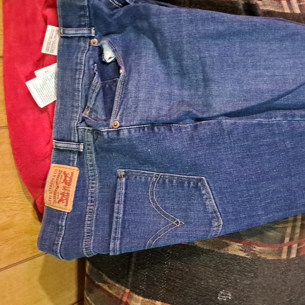 Women's Levis size 10 classic boot cut